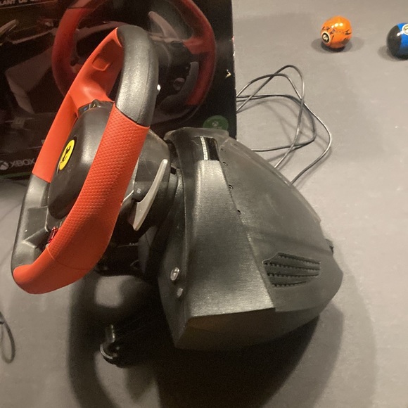 Xbox Ferrari wheel - Picture 2 of 6